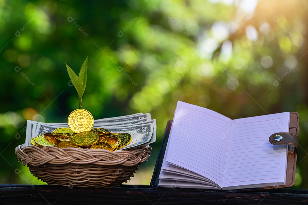 Conceito de economizar dinheiro para o futuro