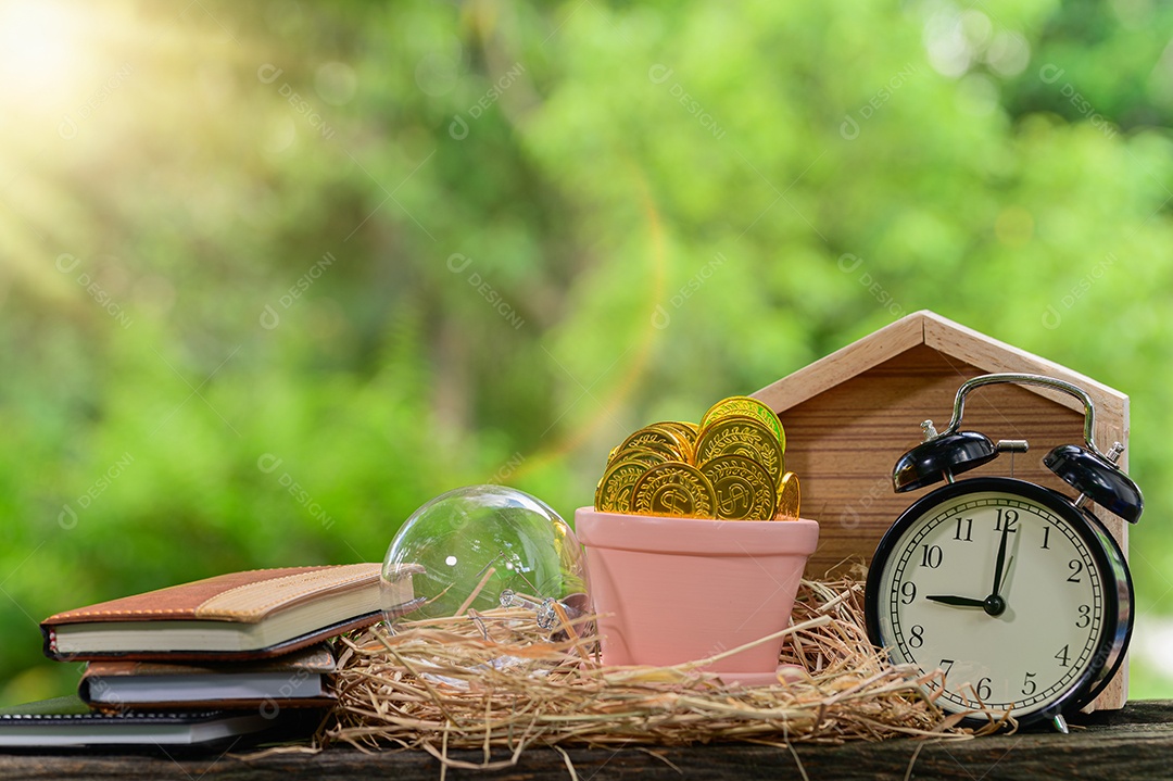 Conceito de economia de dinheiro Desfoque verde bokeh de fundo