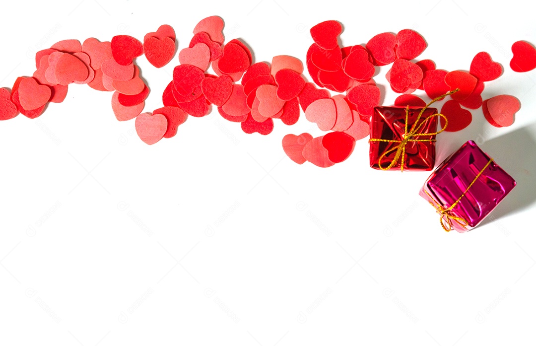 Coração vermelho em um fundo branco. Dia dos Namorados