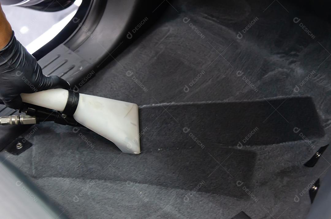 Lave o tapete do carro