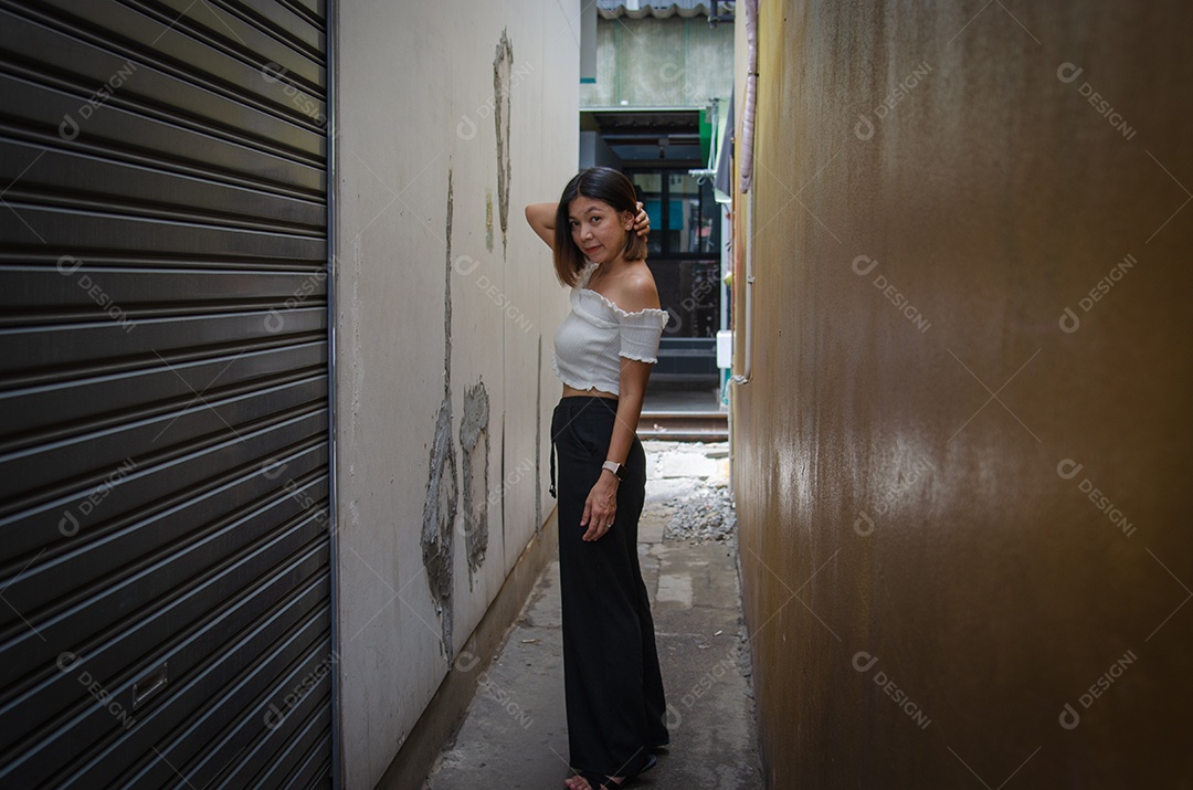 Menina de belos retratos asiáticos Vintage Tom.