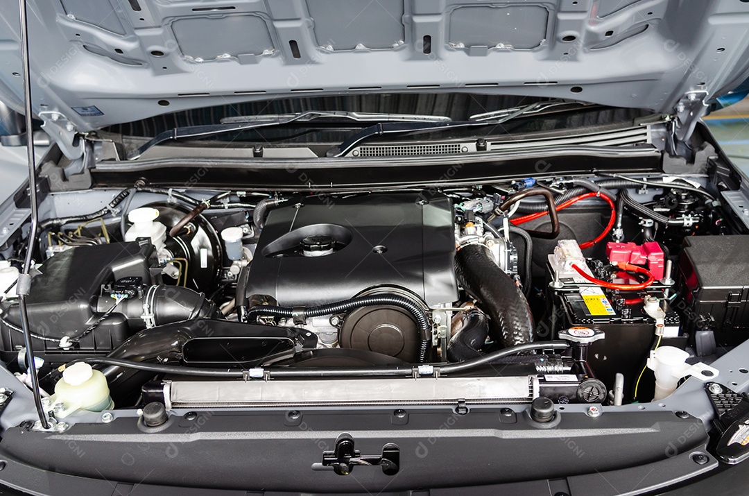 Feche os carros do motor do detalhe.