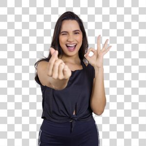 Jovem feliz fazendo gesto de dinheiro com a mão