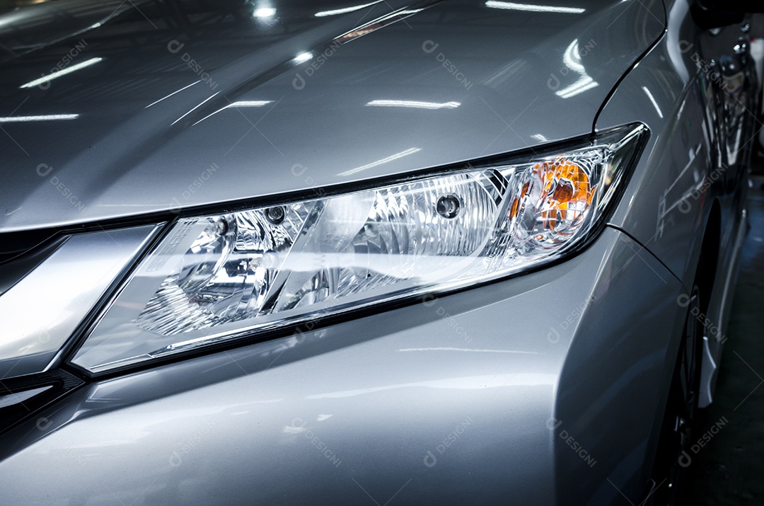 Detalhes modernos com faróis de carro LED