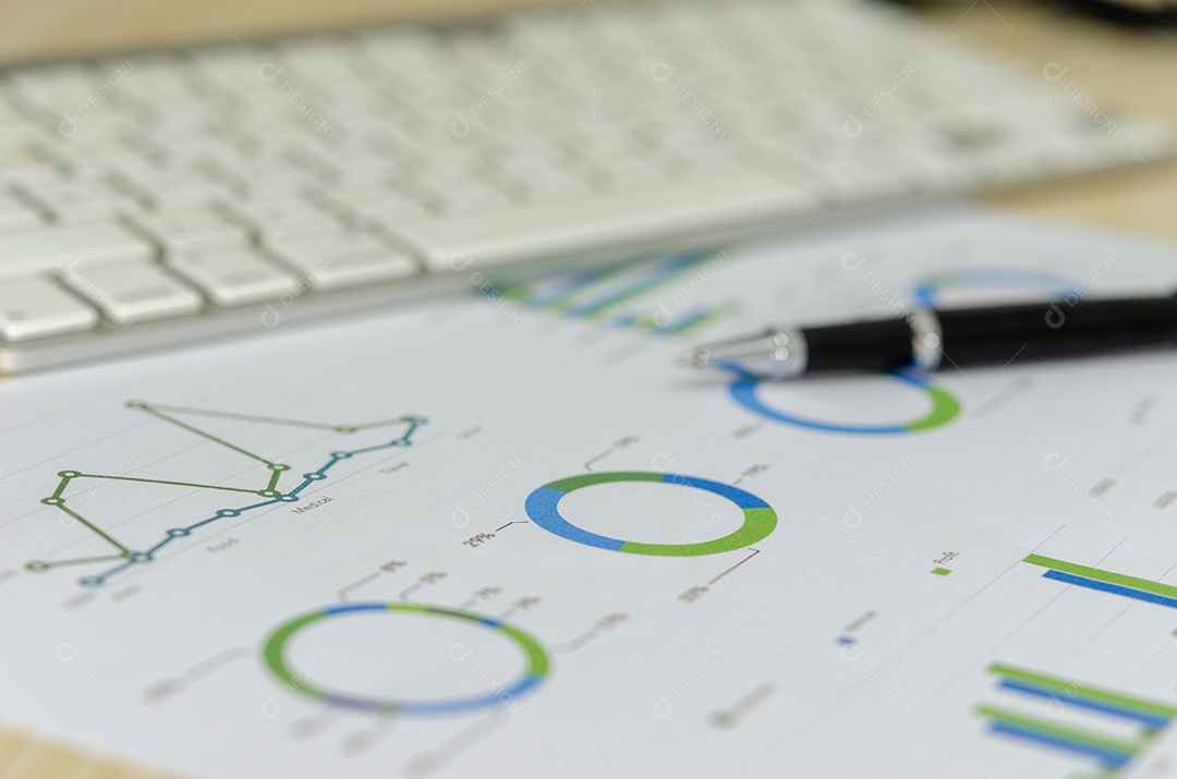 Documento de negócios Gráfico e gráfico financeiros.