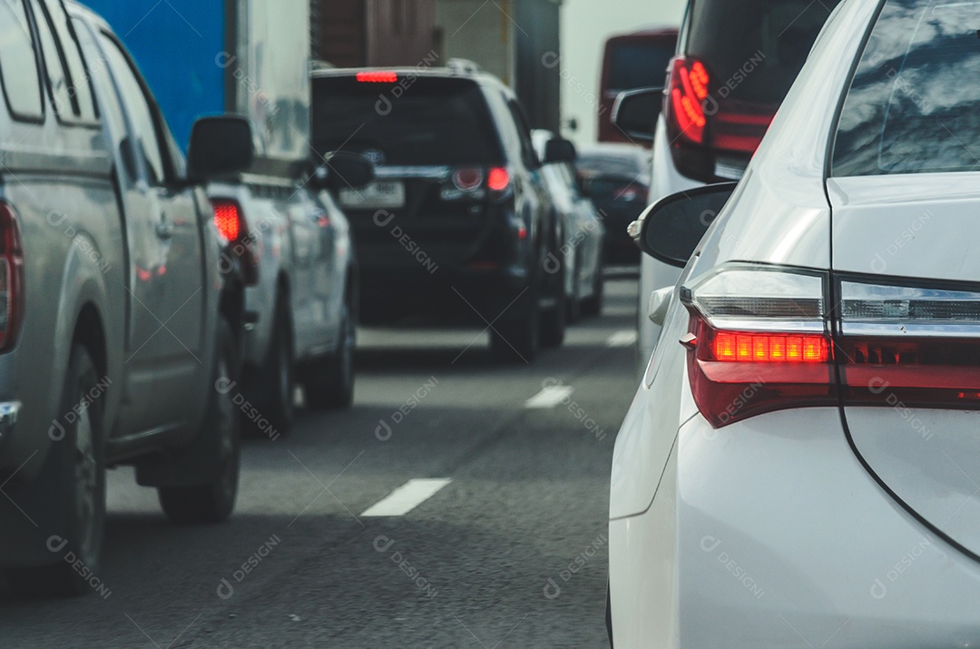 Engarrafamentos na estrada em Bangkok, Tailândia.