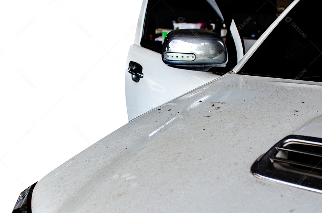 Impurezas na superfície do carro.