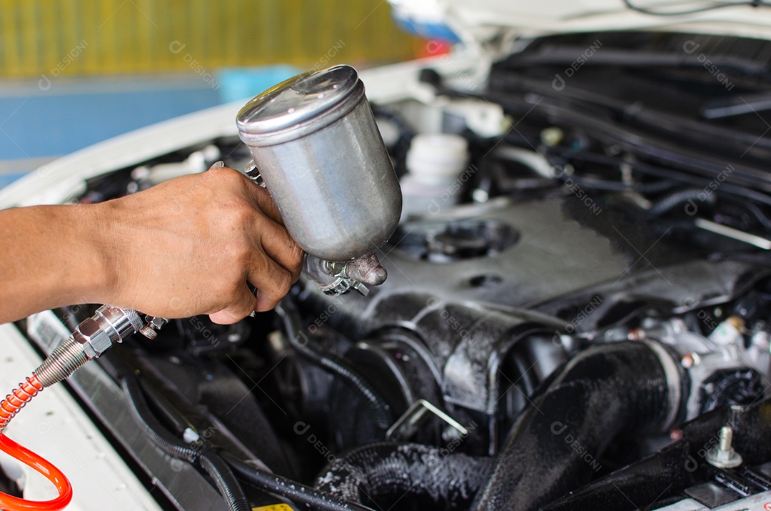 Motor de manutenção do carro e carros mais limpos.