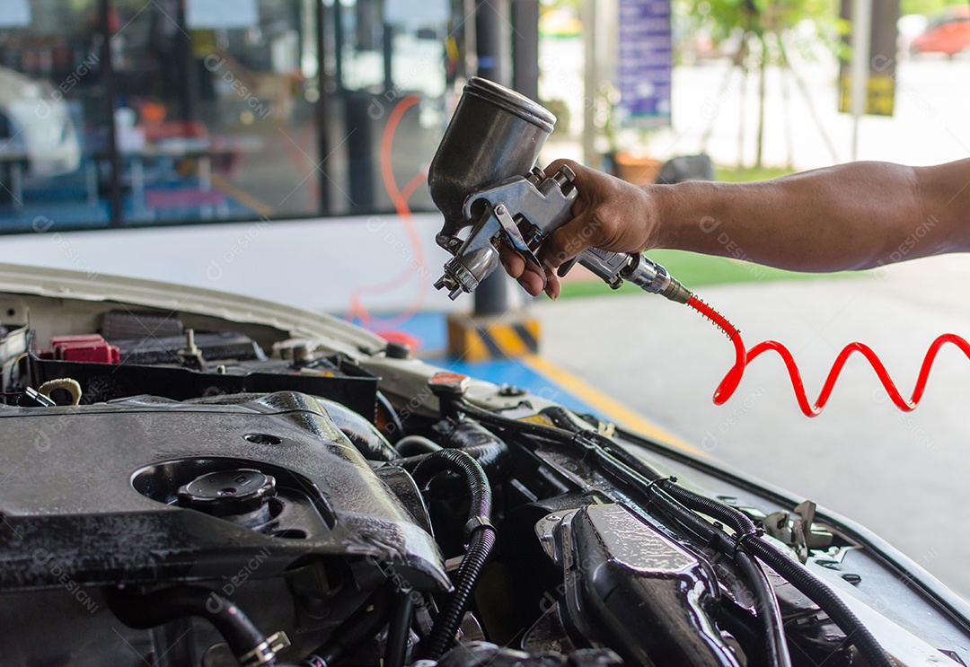 Motor de manutenção do carro e carros mais limpos.