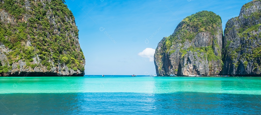 Belas paisagens da praia de Maya Bay na ilha de Phi Phi, Krabi, Tailândia. Marco, destino Sudeste Asiático Viagens, férias e conceito de férias