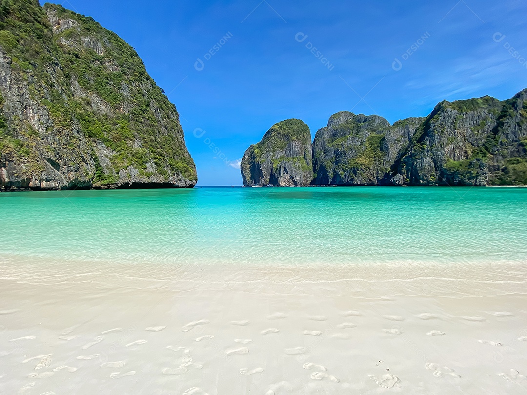 Belas paisagens da praia de Maya Bay na ilha de Phi Phi, Krabi, Tailândia. Marco, destino Sudeste Asiático Viagens, férias e conceito de férias