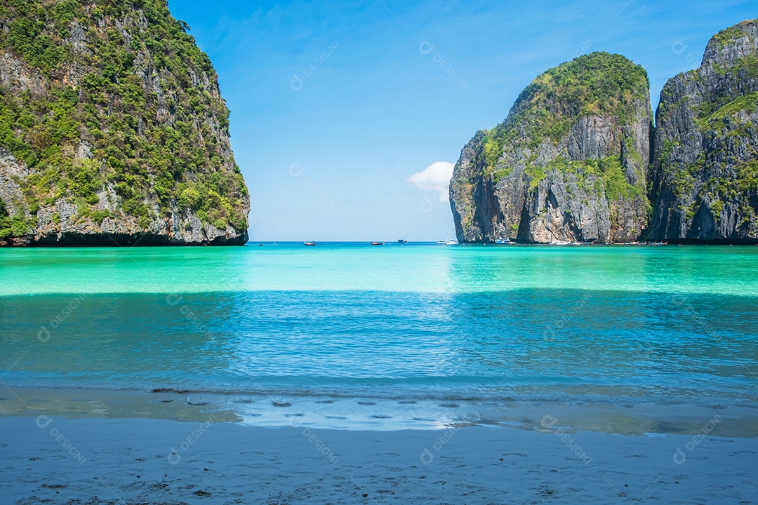 Belas paisagens da praia de Maya Bay na ilha de Phi Phi, Krabi, Tailândia. Marco, destino Sudeste Asiático Viagens, férias e conceito de férias