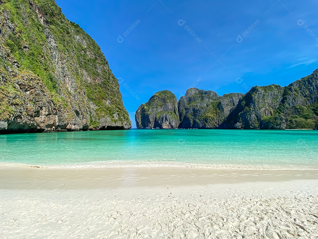 Belas paisagens da praia de Maya Bay na ilha de Phi Phi, Krabi, Tailândia. Marco, destino Sudeste Asiático Viagens, férias e conceito de férias