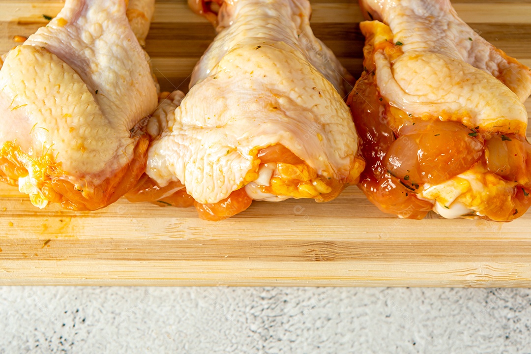 coxinha de frango na tábua vista superior