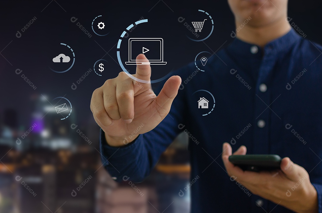 Mão tocando ícone de conceito de marketing de tela virtual digital busi