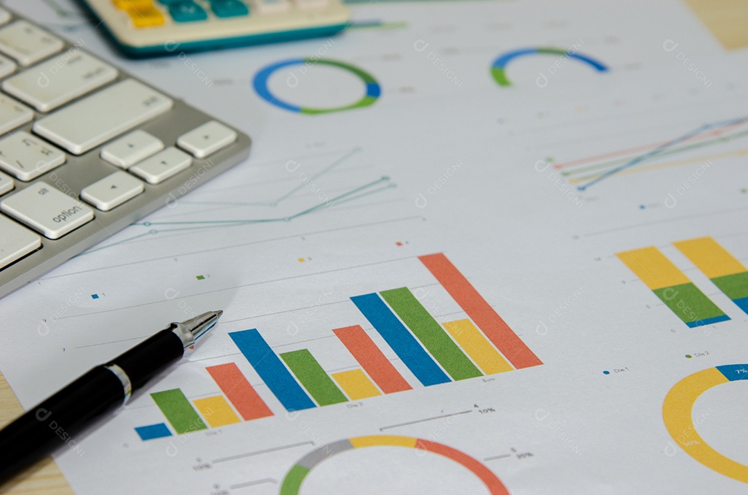 Documento de negócios Gráfico e gráfico financeiros.