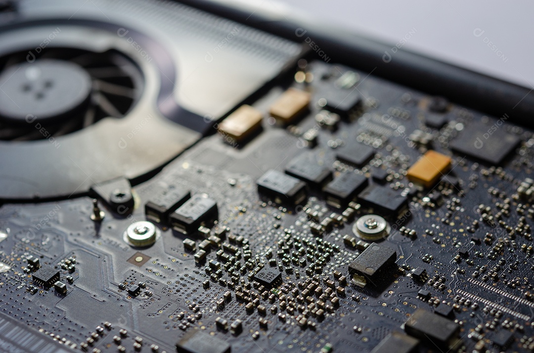 Fechar a placa de circuito do computador Notebook