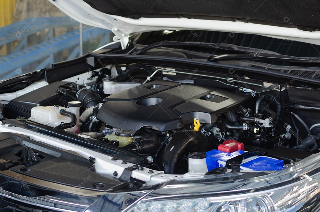 Detalhes do novo motor no carro.