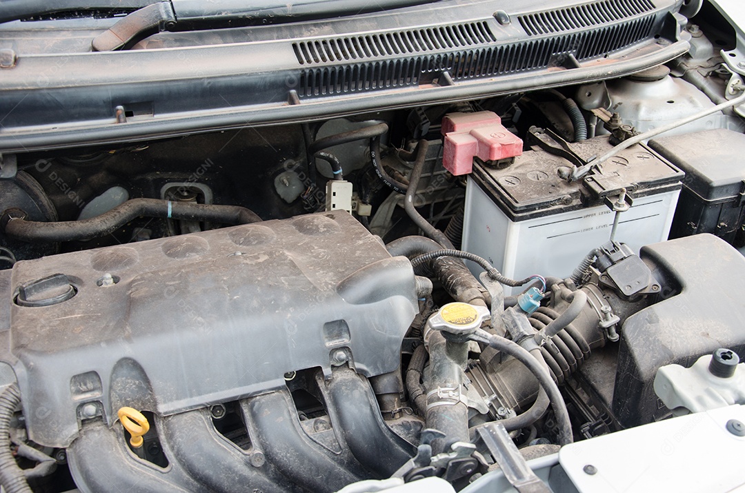Detalhes sujos velhos do motor de automóveis