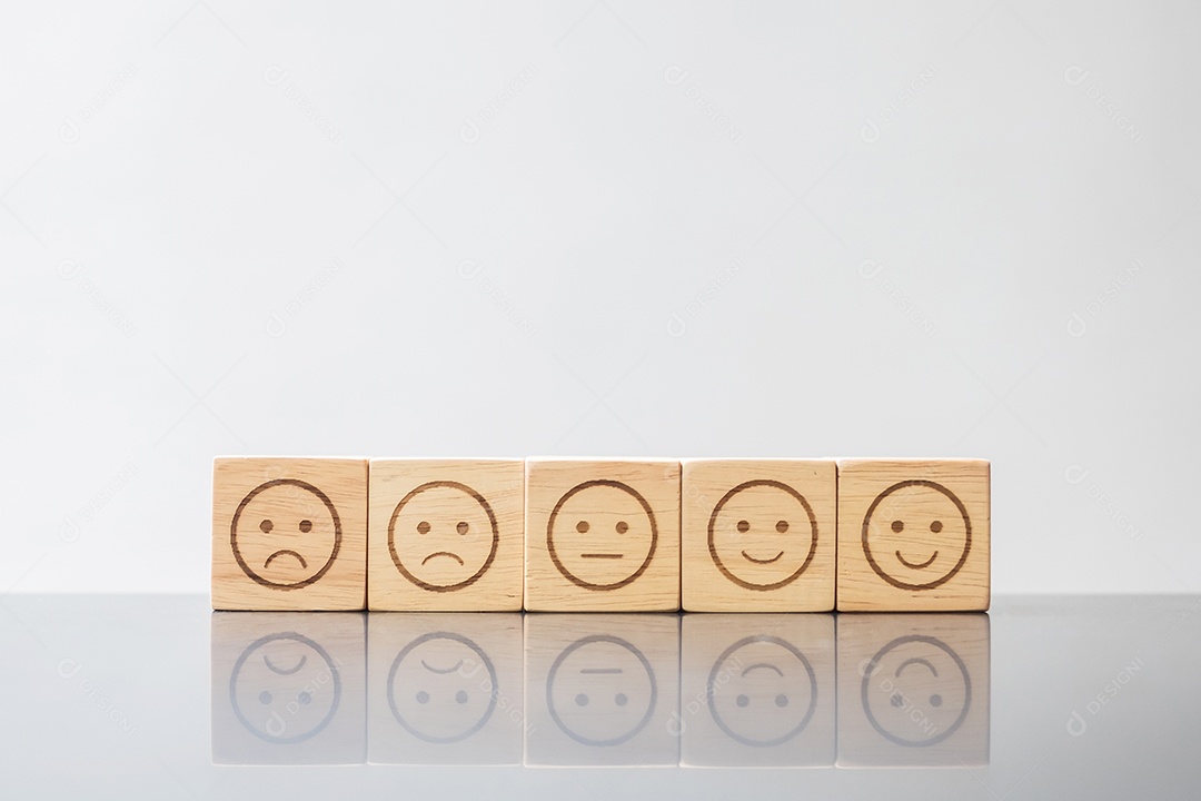 bloqueio de rosto de emoção. Emoticon para comentários de usuários. Classificação de serviço, classificação, avaliação do cliente