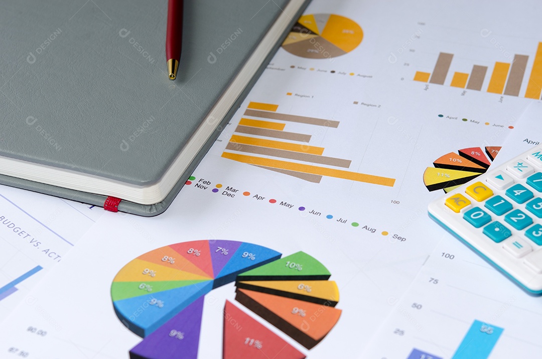 Gráfico de negócios é colocado na mesa.