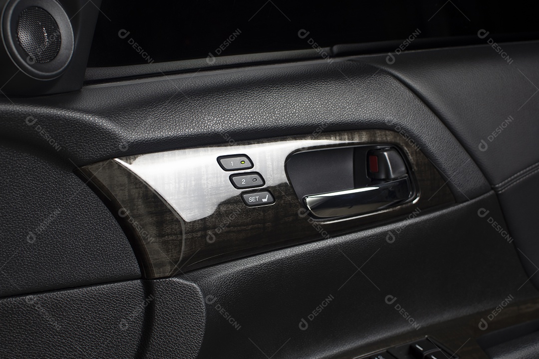 Botão de memória do banco do motorista com sistema de duas memórias para inclinação rápida