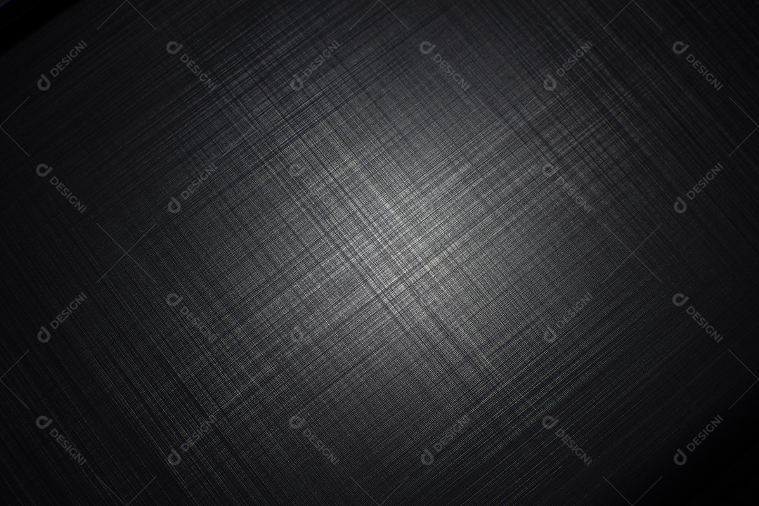 Fundo texturizado listrado de metal preto com uma luz de holofotes