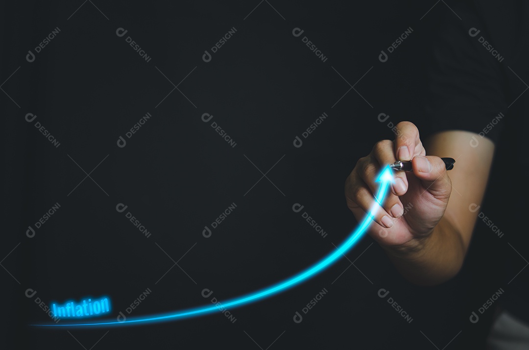 Homem segurando a mão caneta tela virtual seta inflação cópia espaço background. Business economia crescimento investimento finanças economizando dinheiro.