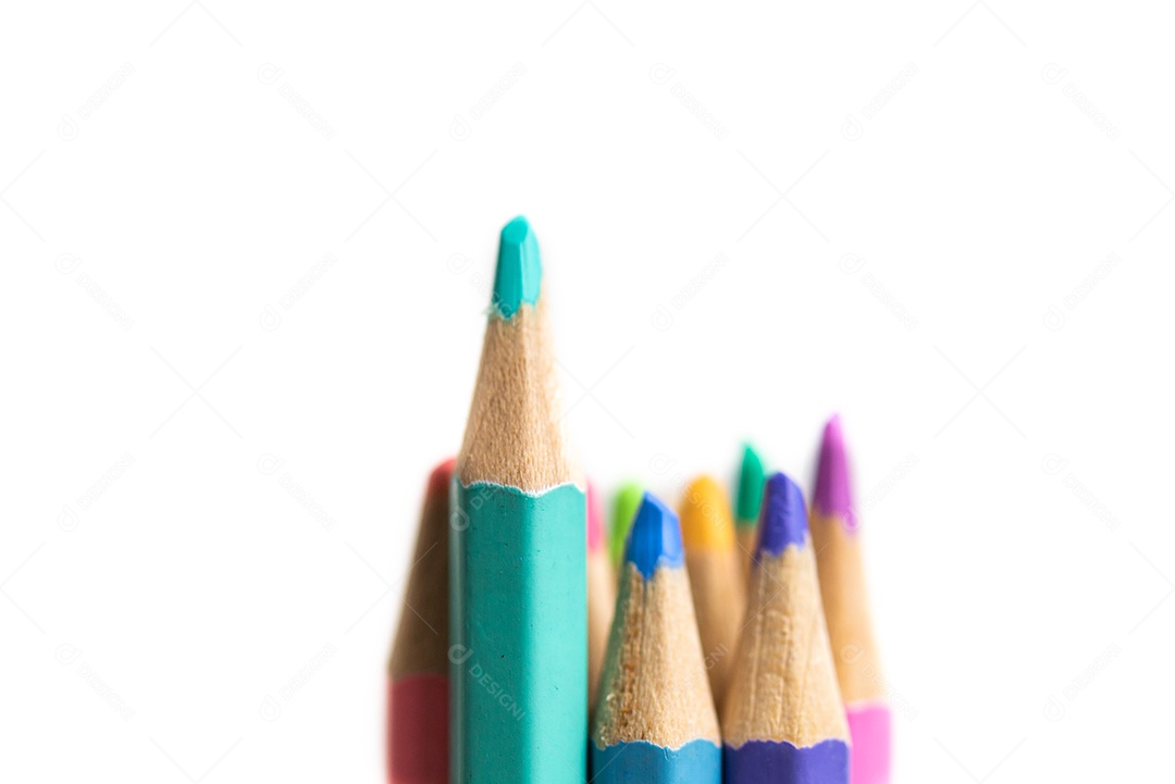Lápis cor de madeira isolada no fundo branco.