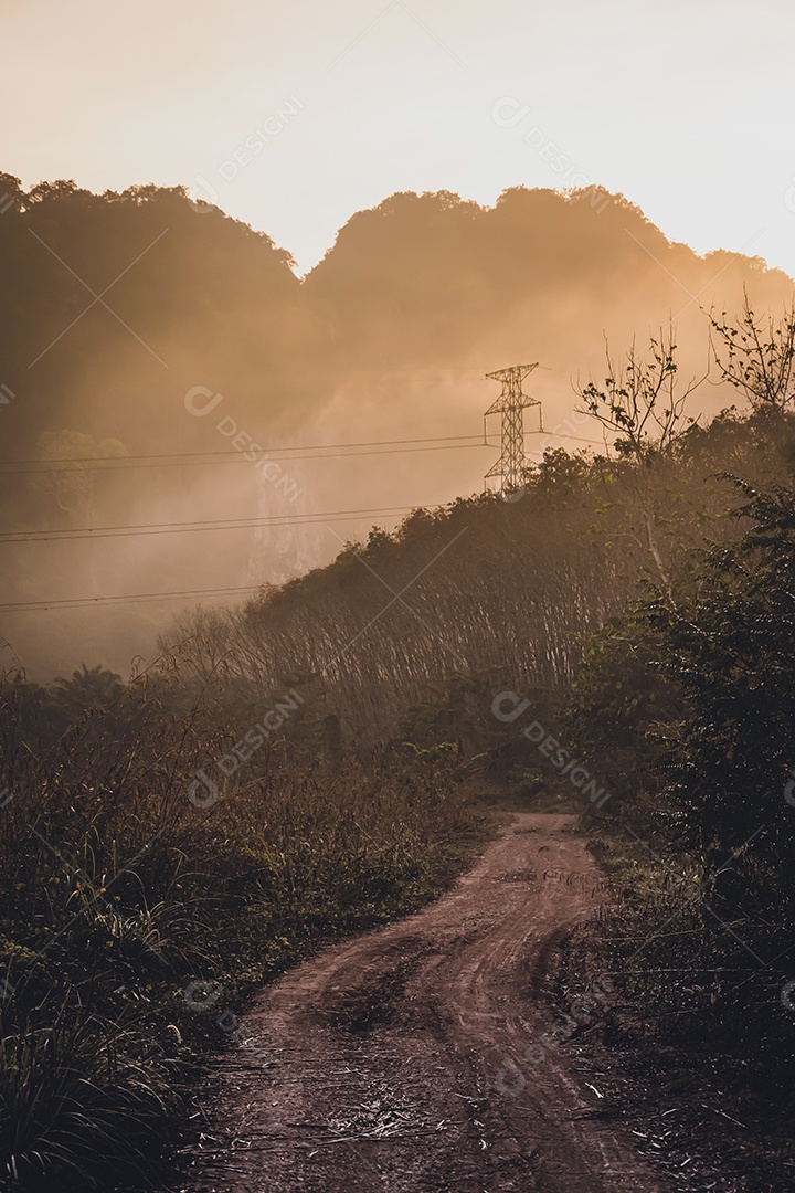 paisagem de montanha na hora do crepúsculo, Krabi Tailândia