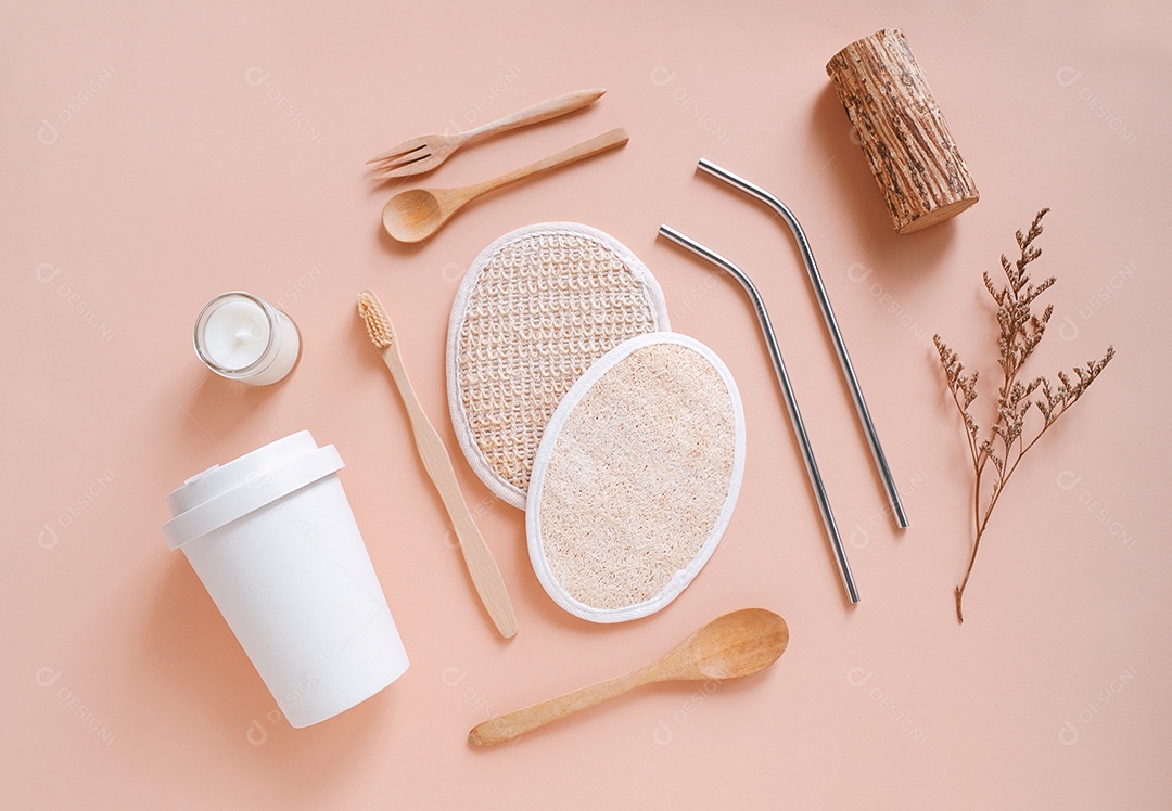 Postura plana de produtos sustentáveis, escova de dentes de bambu, aço inoxidável