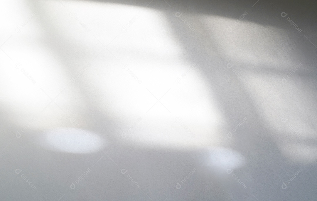 Sobreposição de sombra natural da janela no fundo de textura branca