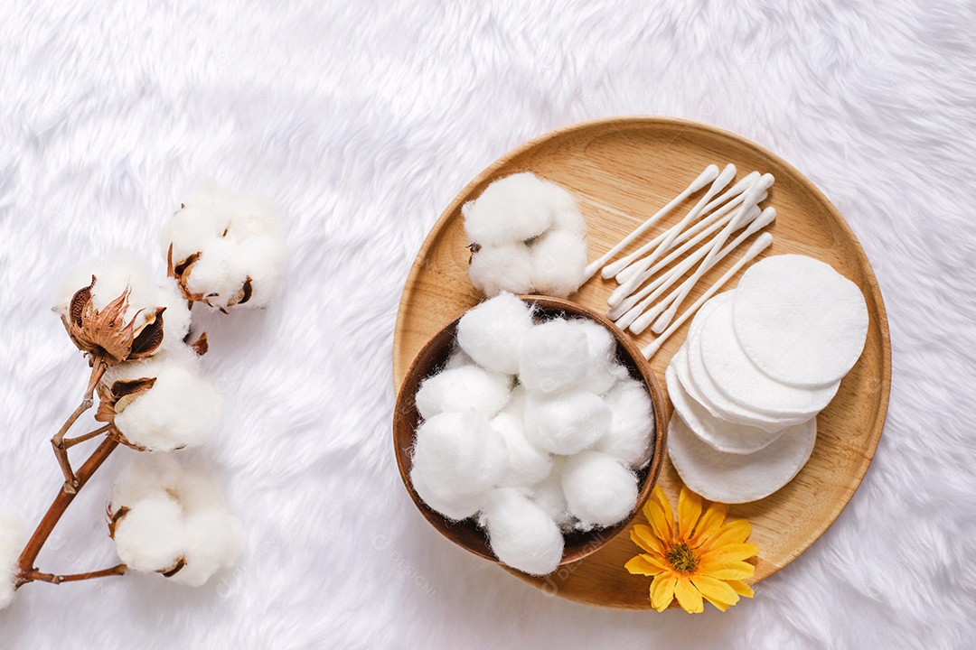 Almofadas faciais de algodão orgânico, bolas de algodão e cotonetes