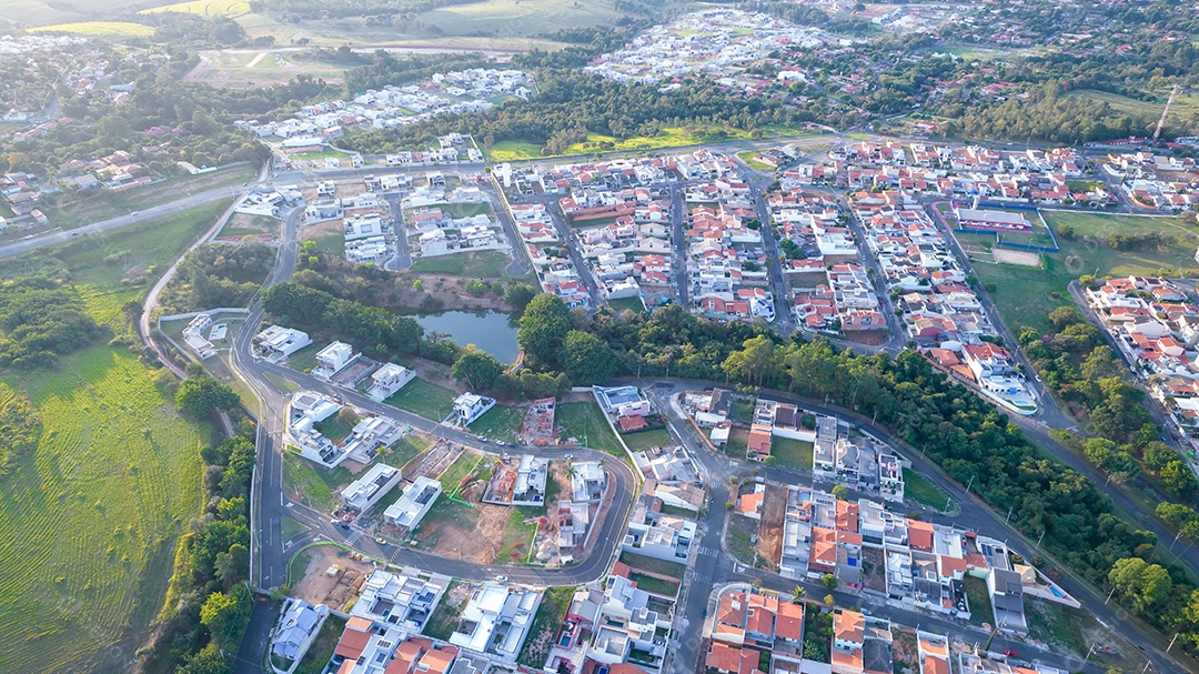 lindas casas modernas em condomínio fechado em Indaiatuba, São Paulo, Brasil. Casas residenciais. Vista aérea