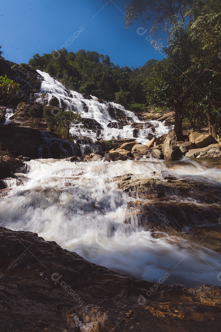 Cachoeira Mae Ya em Chang Mai Tailândia