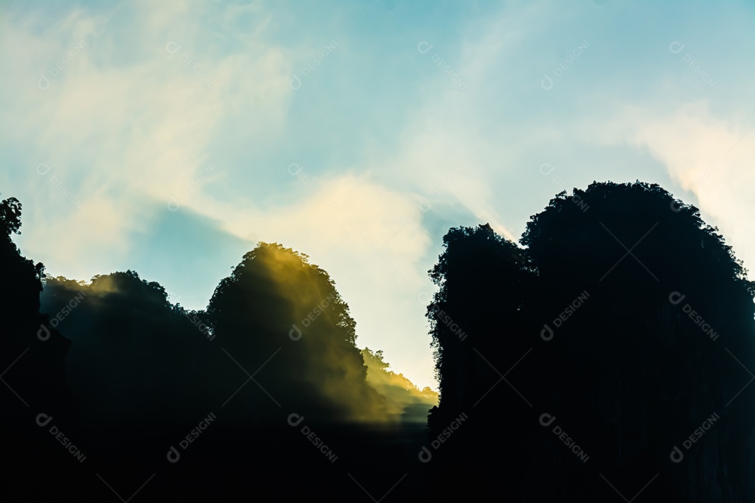 Paisagem de montanha na província de krabi, Tailândia