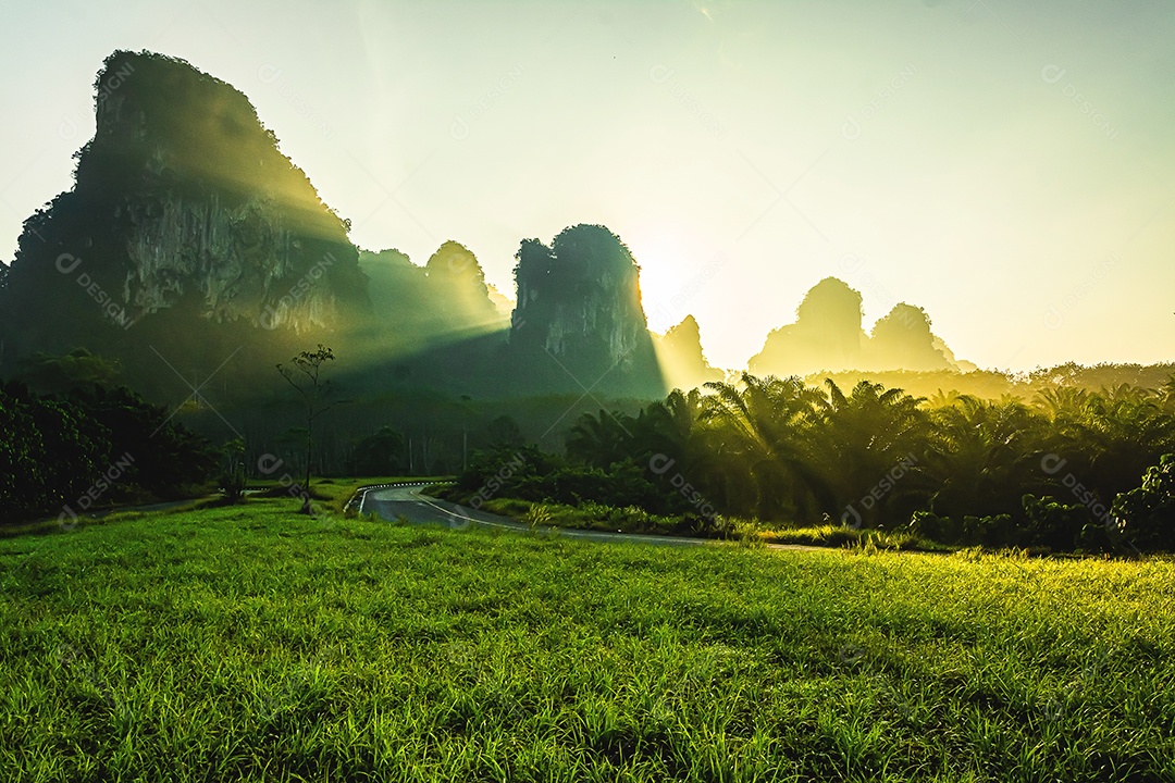Paisagem de montanha na província de krabi, Tailândia