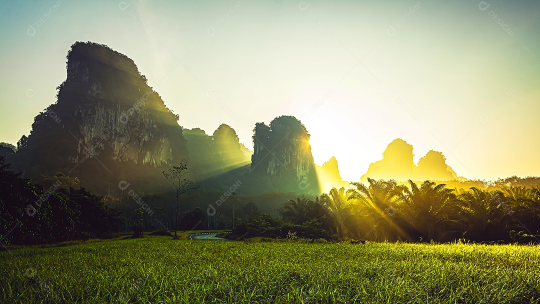 Paisagem de montanha na província de krabi, Tailândia