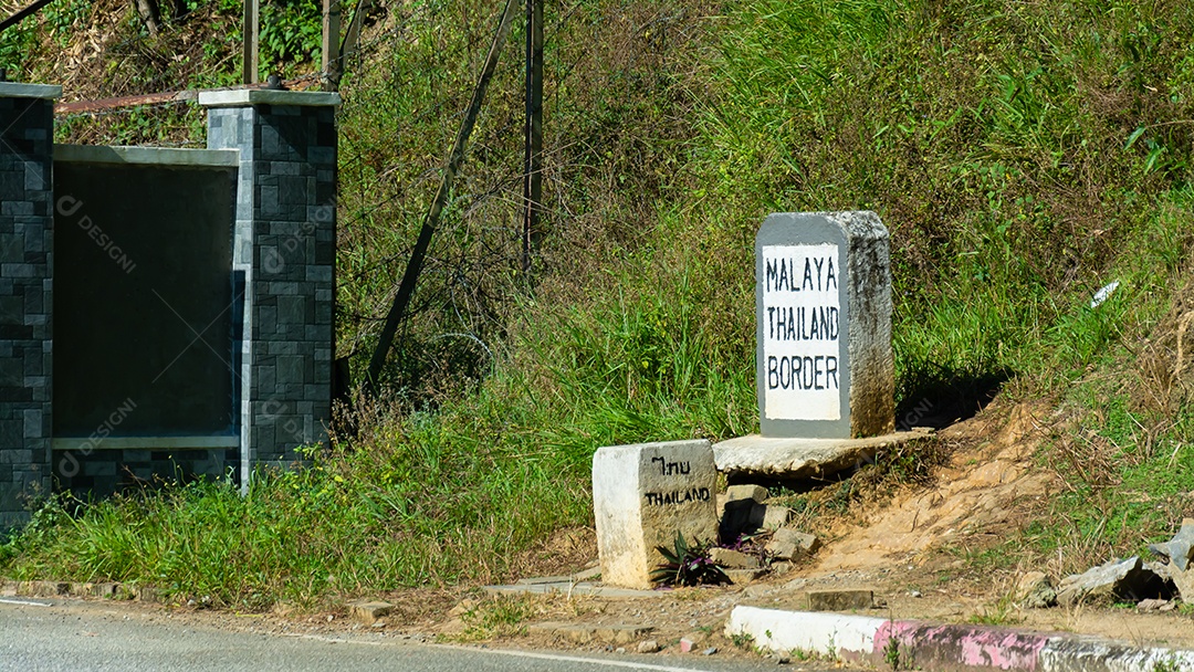 Sinal que mostra o ponto mais meridional da Tailândia em Betong,