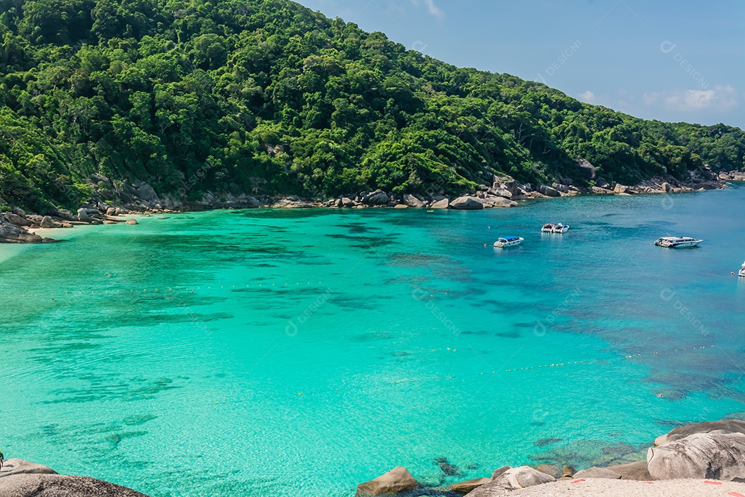 Ponto de vista na ilha Similan do Parque Nacional da Ilha Similan no mar de Andaman em Phang Nga, Tailândia