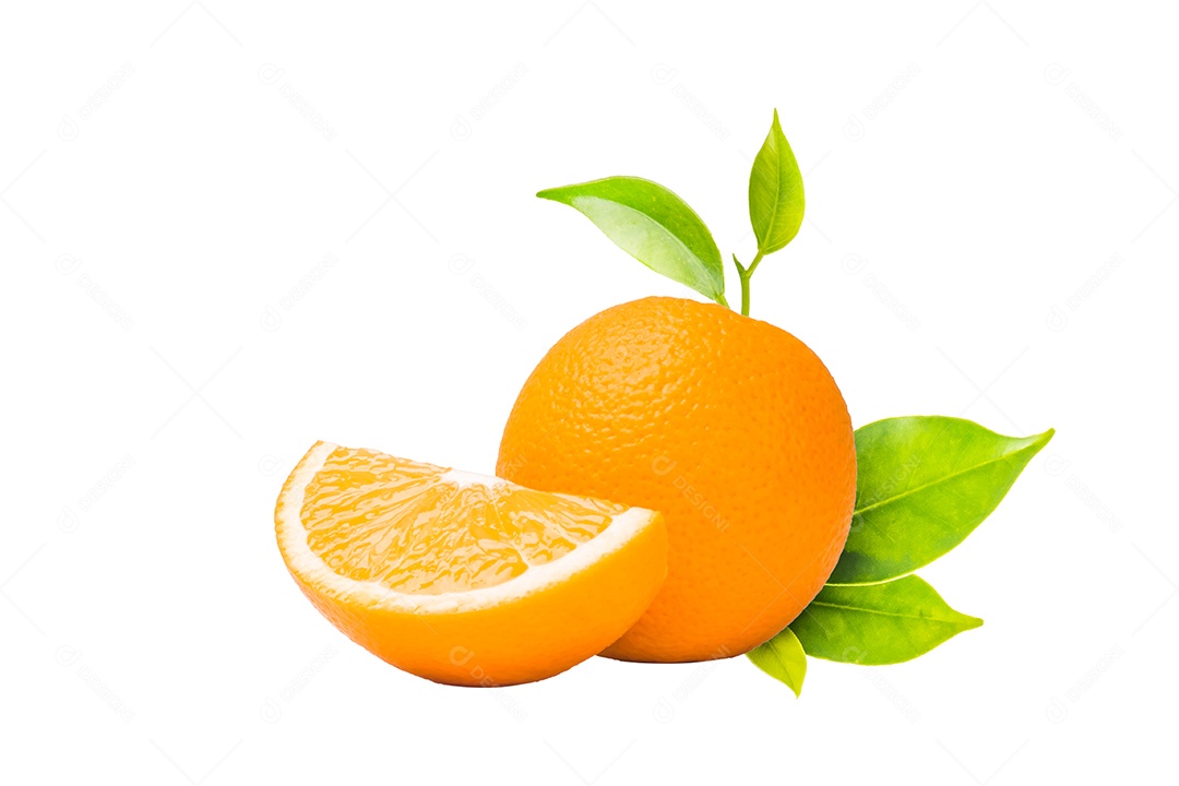Fruta laranja em fundo branco.