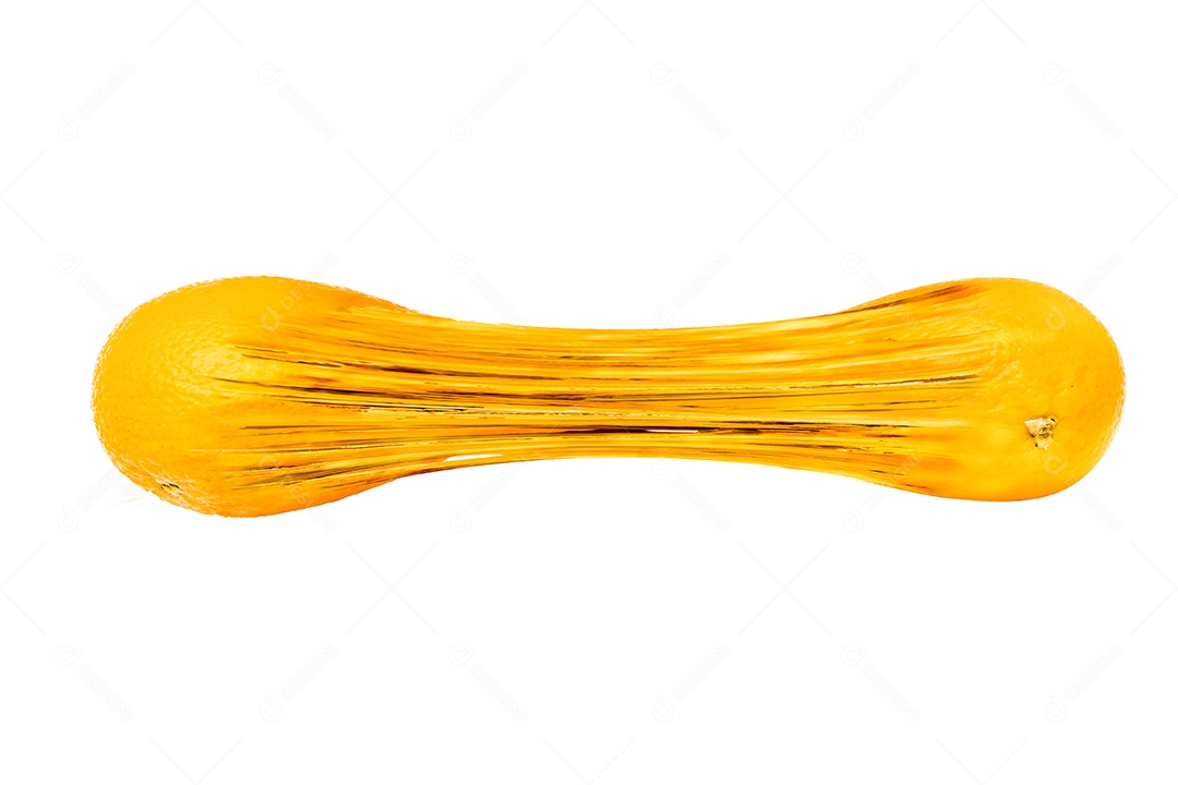 Fruta laranja em fundo branco.