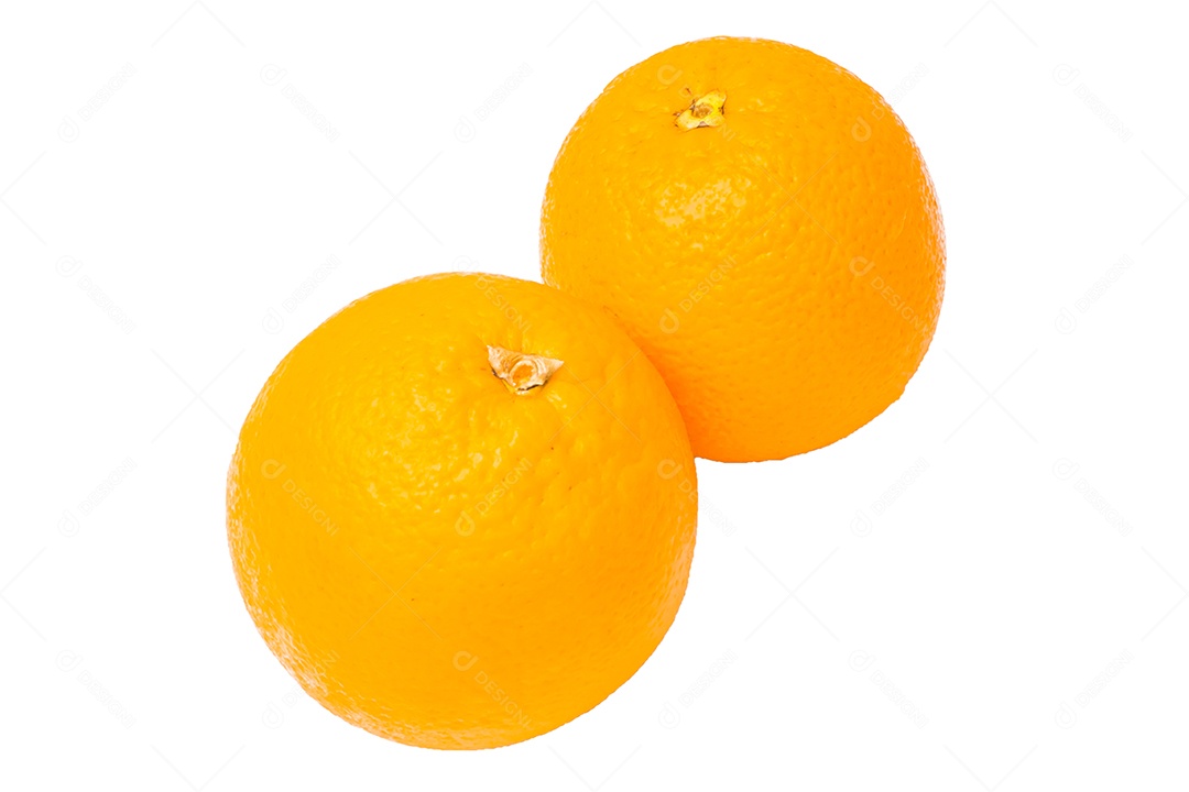 Fruta laranja em fundo branco.