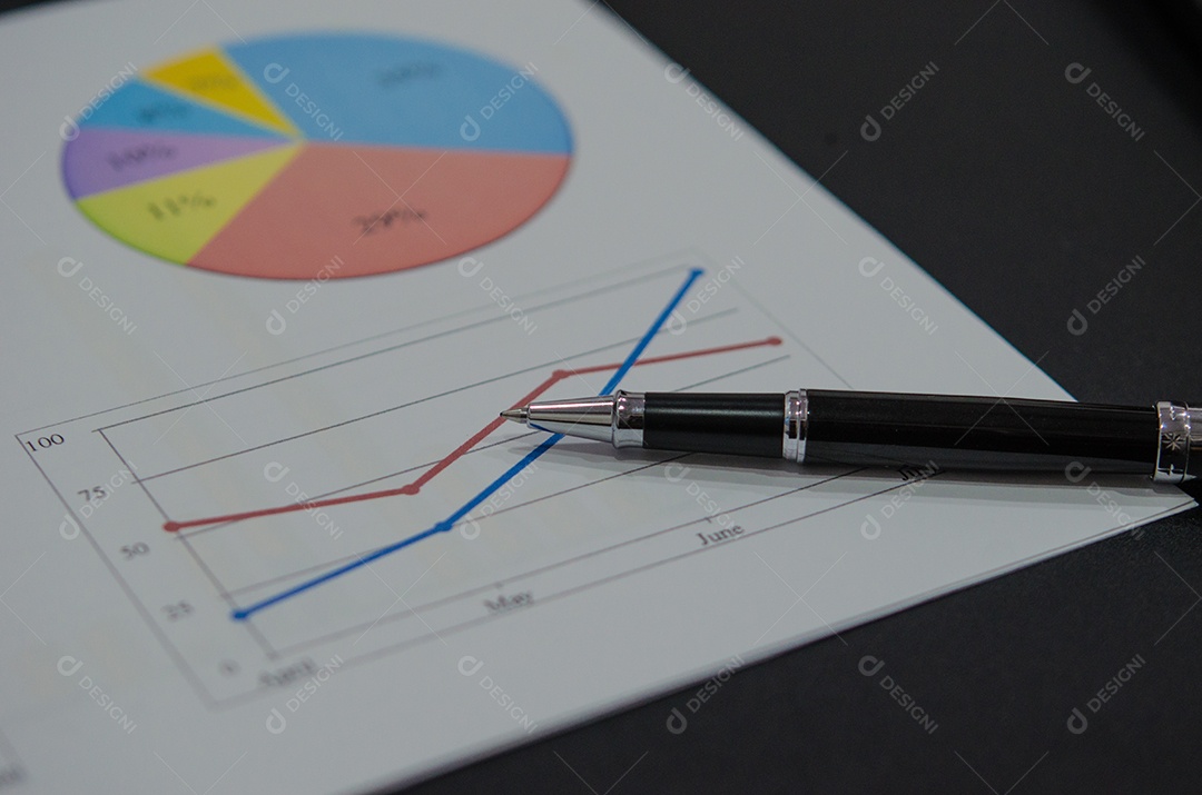 Negócios e caneta de linha azul e vermelha