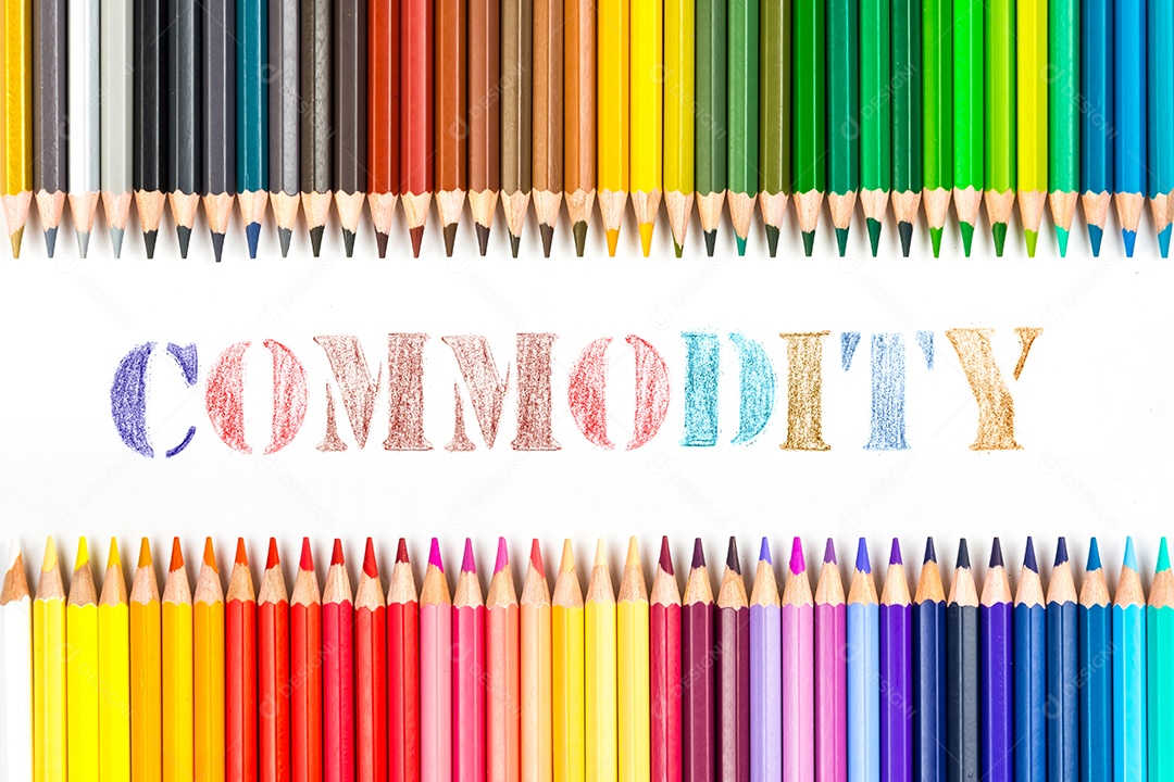 Varas de madeira multicoloridas Lápis de colorir de madeira no fundo branco