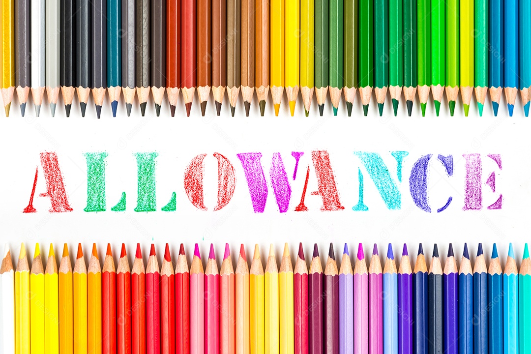 Varas de madeira multicoloridas Lápis de colorir de madeira no fundo branco