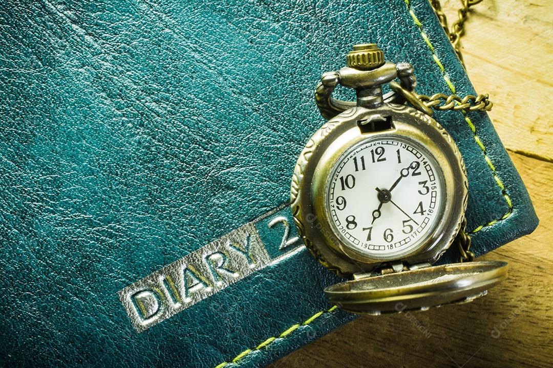 relógio de bolso A área de foco é o mostrador do relógio, estilo de imagem imagem antiga