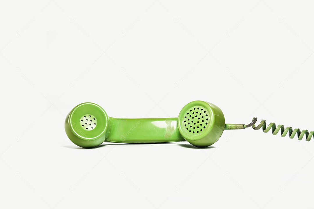 Telefone Retrô Verde sobre fundo isolado branco