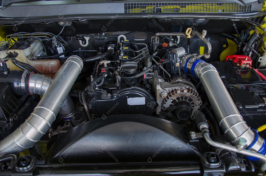 Detalhes no motor do carro