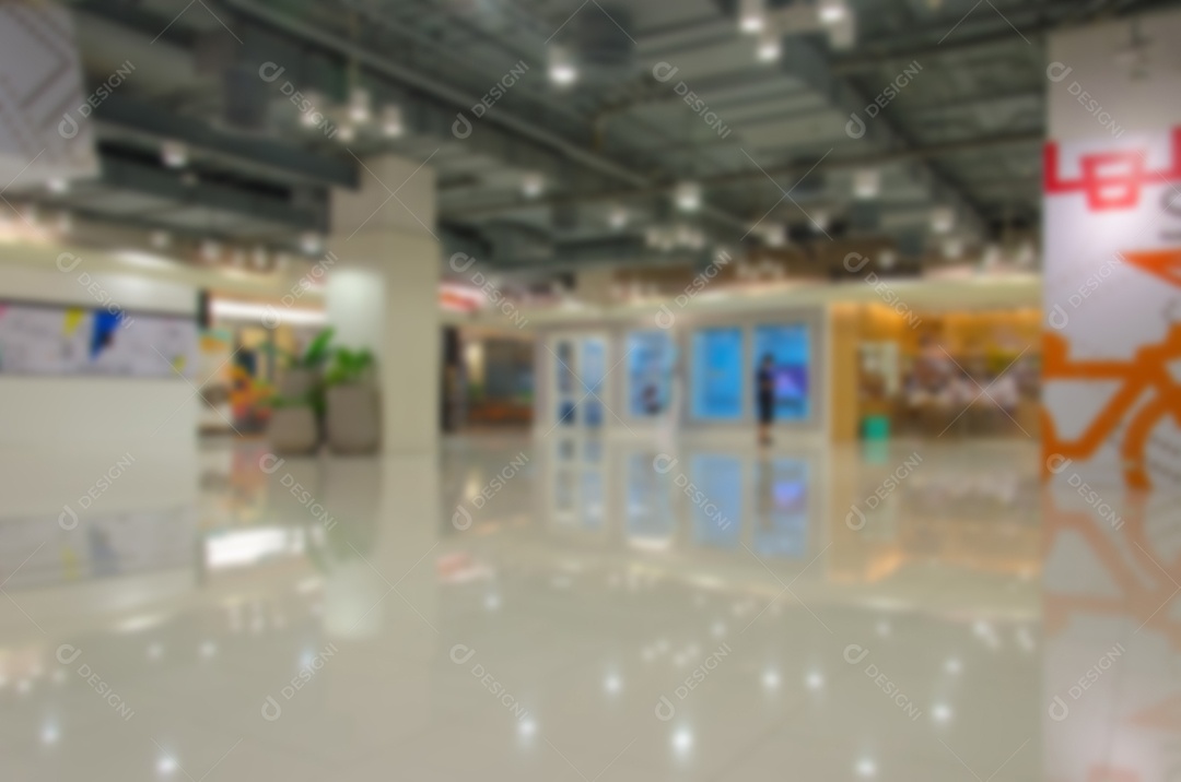 Desfocar as pessoas em um shopping como imagem de fundo.